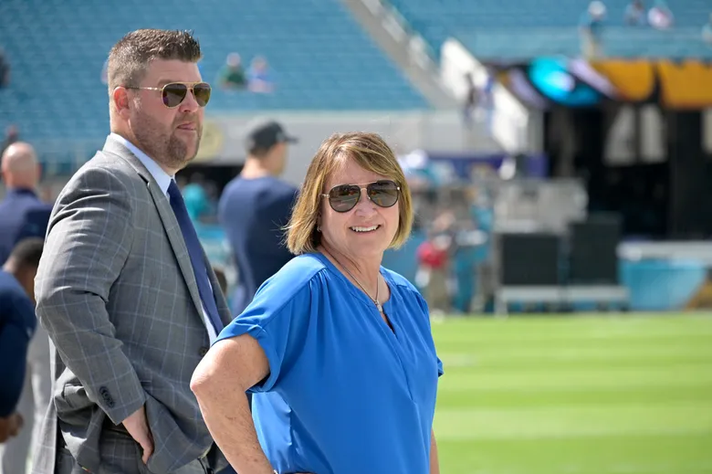 Titans Owner Amy Adams Strunk Discusses Mike Vrabel’s Firing and Franchise’s Future in Revealing Interview